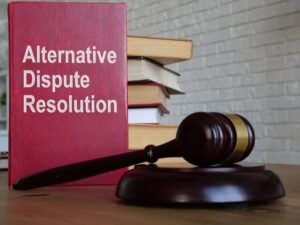 An image illustrating Alternative Dispute Resolution (ADR) in a legal context. 